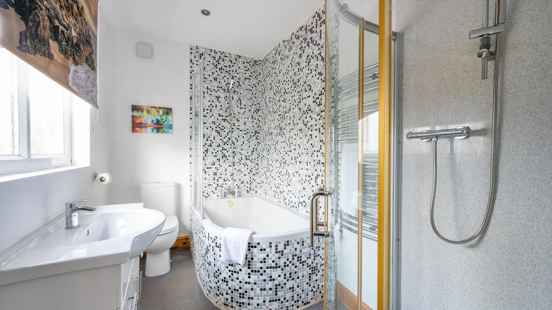 *Rb98Bl* For Your Most Relaxed & Cosy Stay + Free Parking + Free Fast Wifi * Leeds  0*, Leeds (West Yorkshire) United Kingdom
