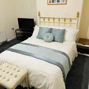  Homestay Double Bedroom In West Yorkshire, Leeds