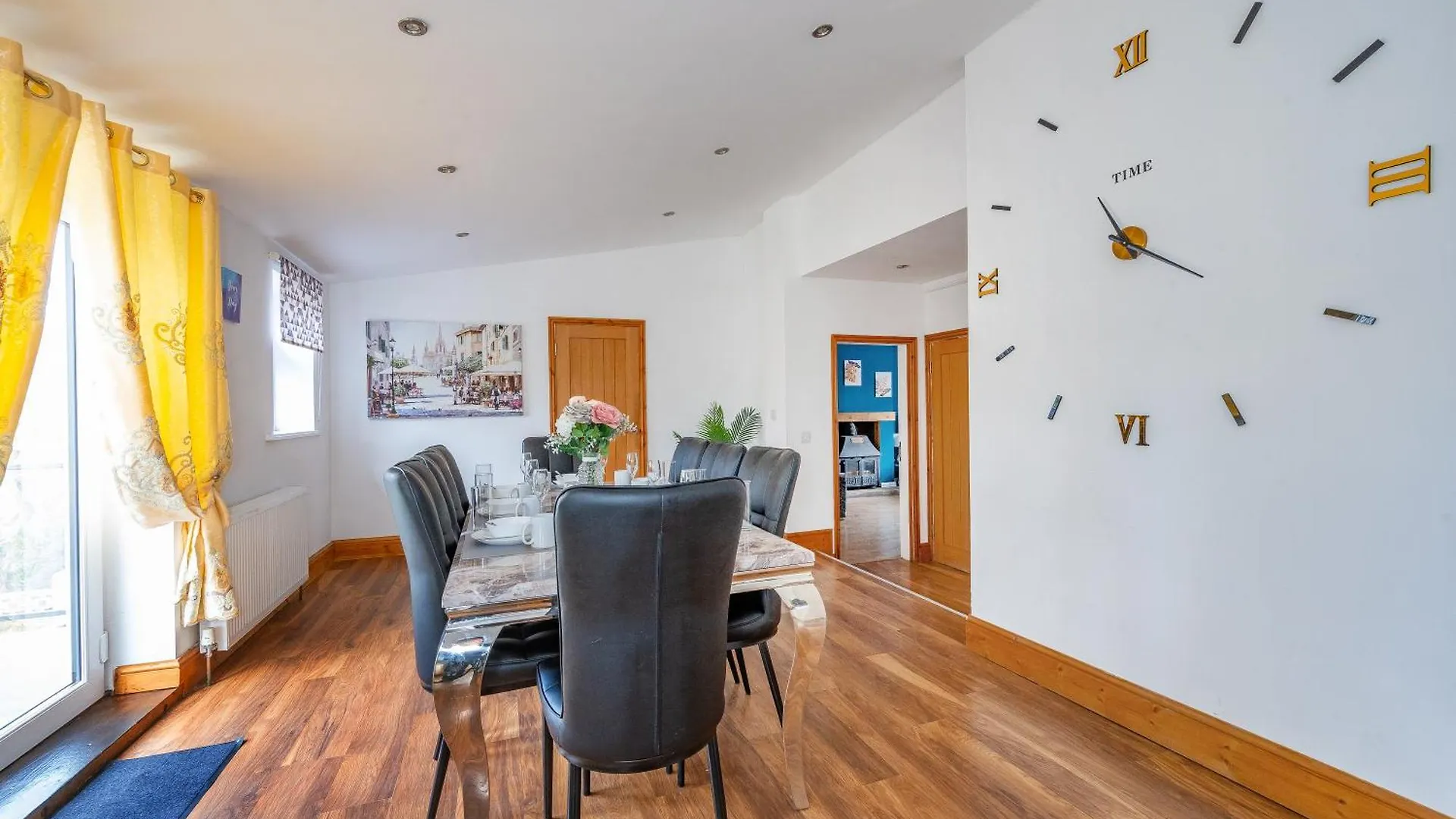 *Rb98Bl* For Your Most Relaxed & Cosy Stay + Free Parking + Free Fast Wifi * Leeds  Homestay