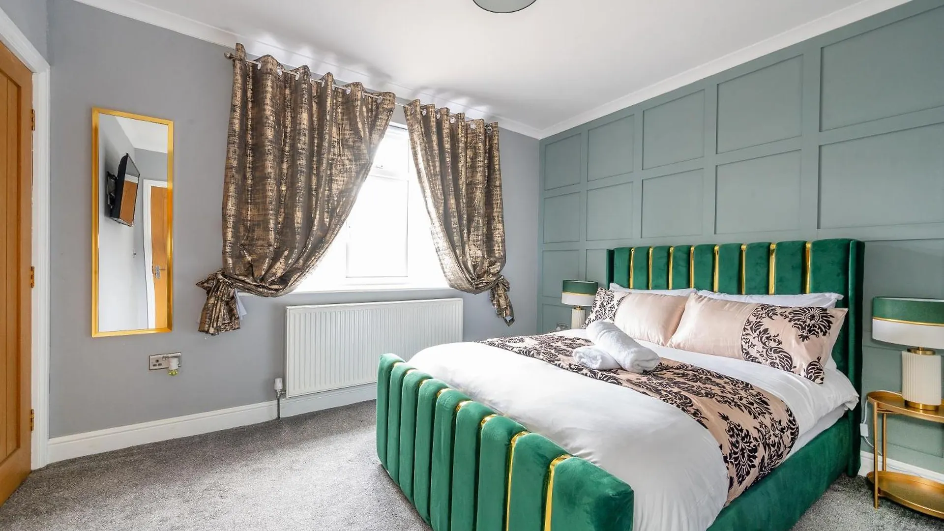 *Rb98Bl* For Your Most Relaxed & Cosy Stay + Free Parking + Free Fast Wifi * Leeds