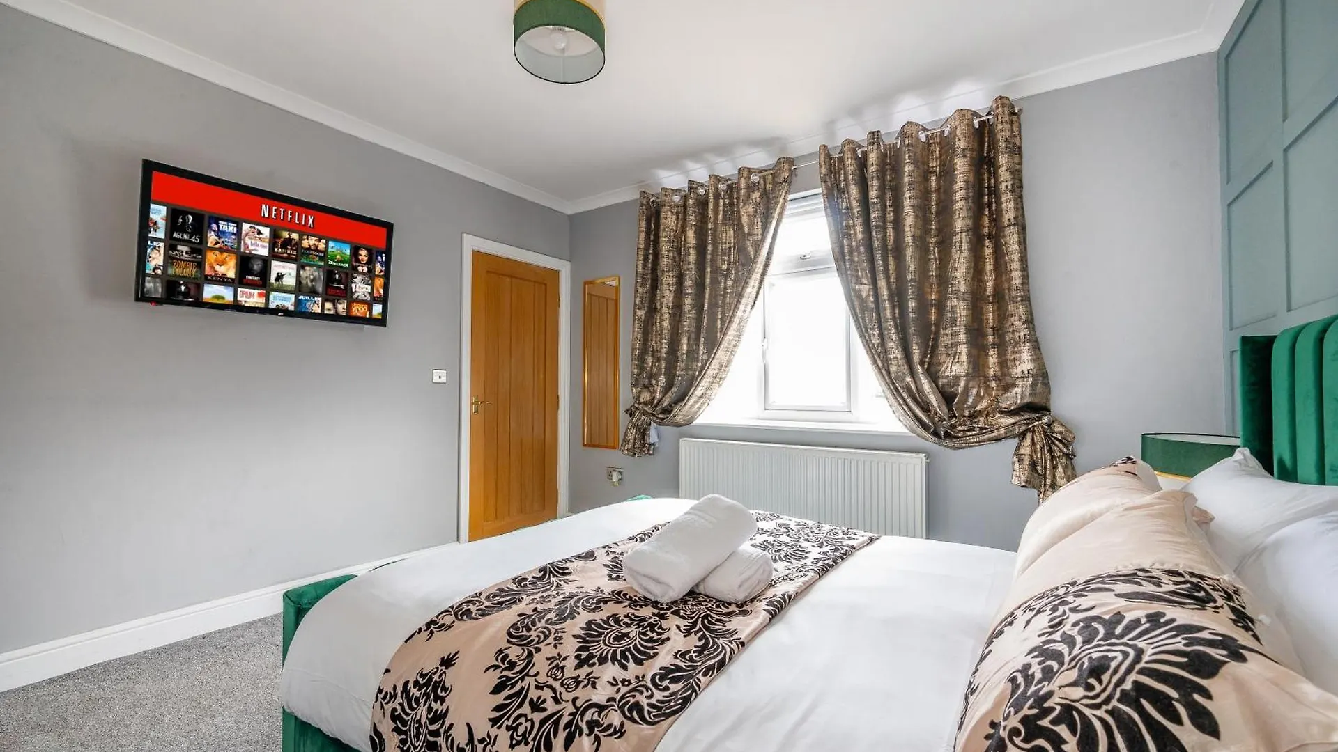 *Rb98Bl* For Your Most Relaxed & Cosy Stay + Free Parking + Free Fast Wifi * Leeds